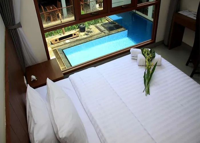 Lotus Art Garden Hotel